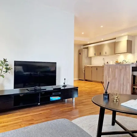 High Standard Spacious Near Bryggen Semesterbostad