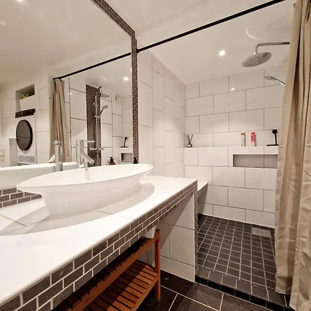 High Standard Spacious Near Bryggen 度假居 卑爾根